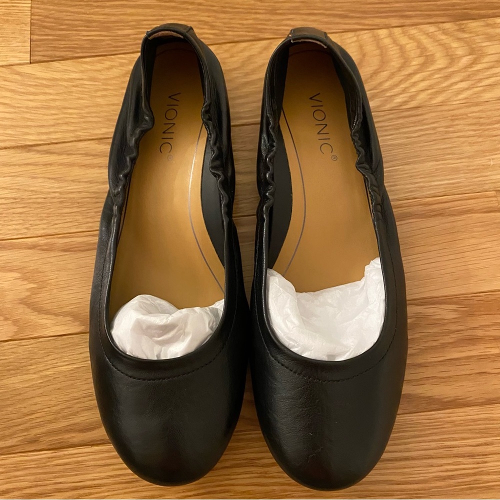 Vionic 6 Black Ballet Flat NEW